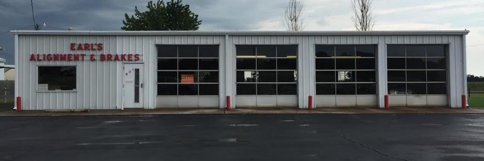 Earl's Alignment & Brake Service Building